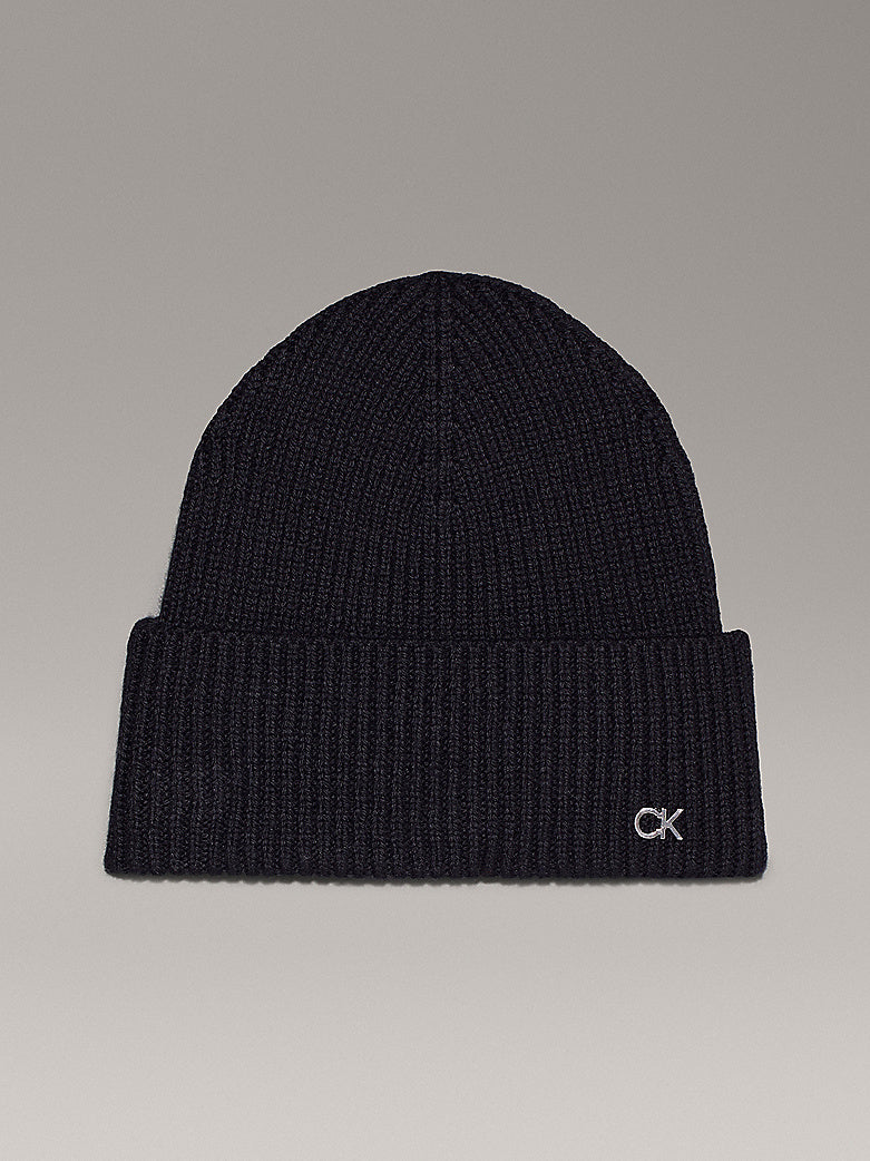 قبعة كالفين كلاين