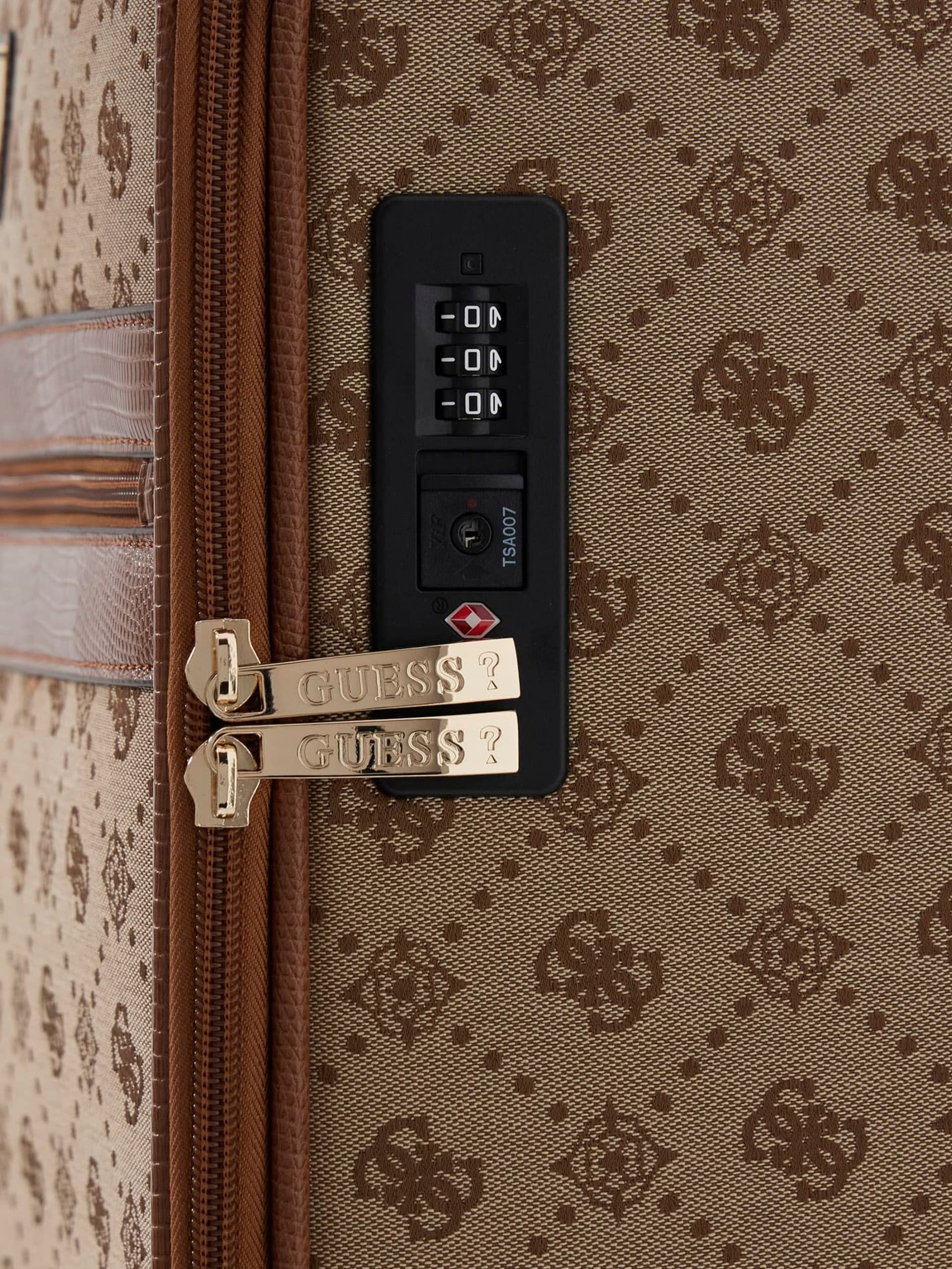 حقيبة جيس Melinda Peony 18" 8-Wheel Suitcase