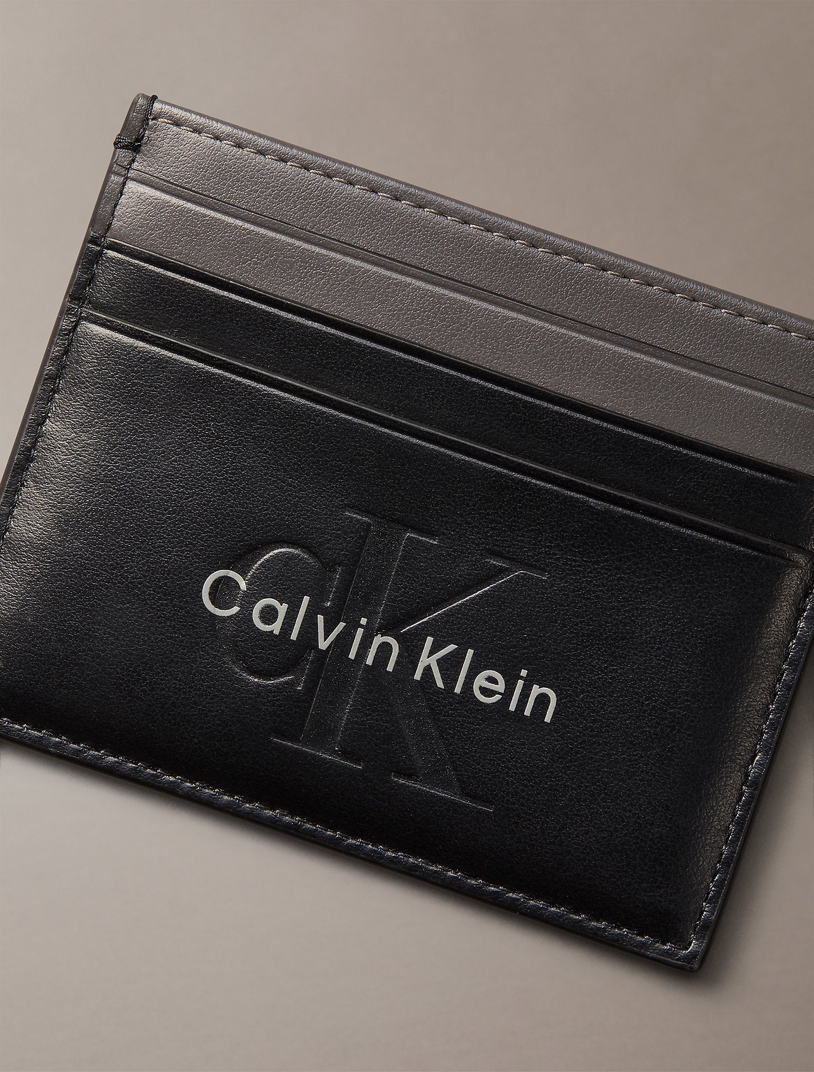 محفظة كالفين كلاين Bold Cardholder Key Fobb