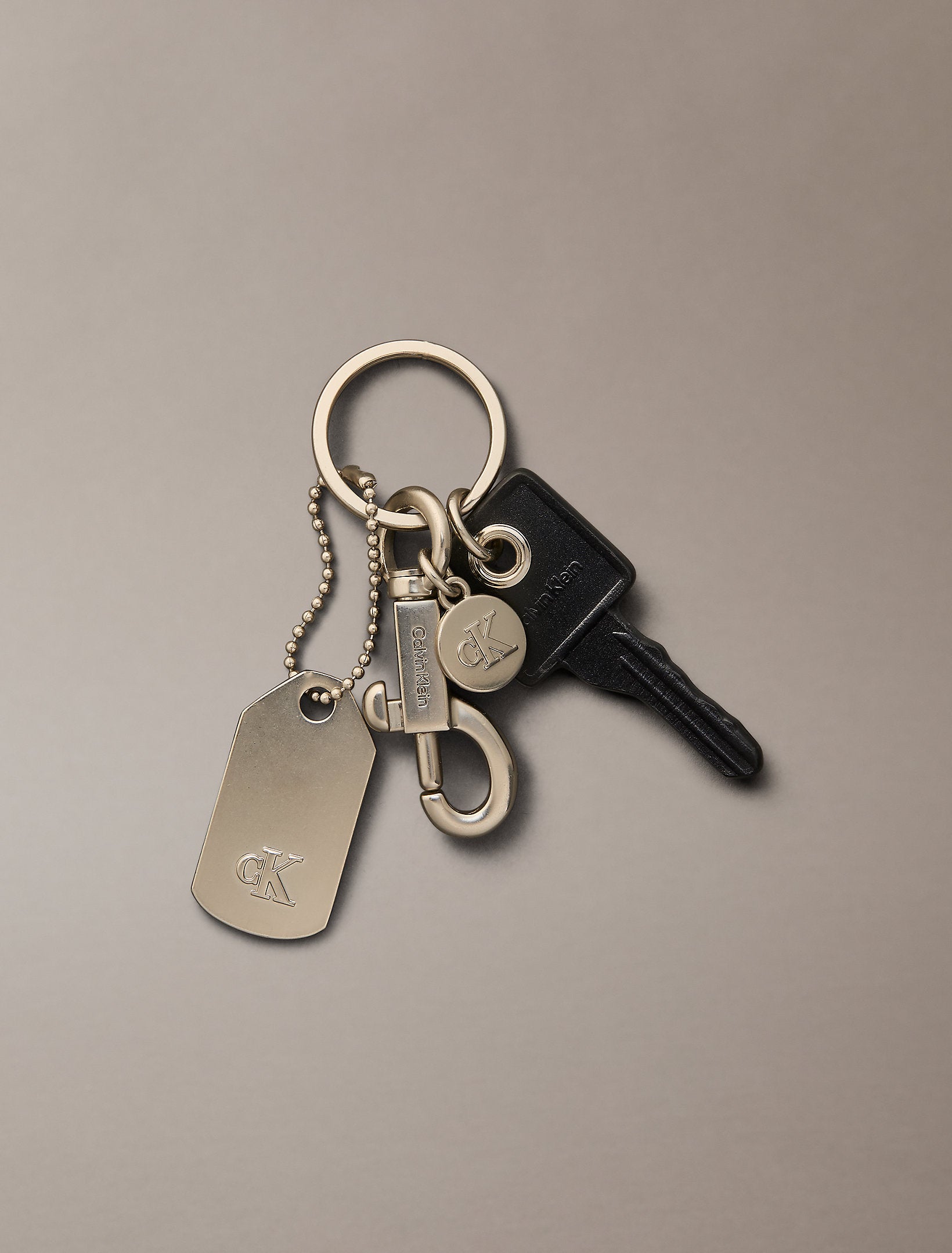 محفظة كالفين كلاين Bold Cardholder Key Fobb