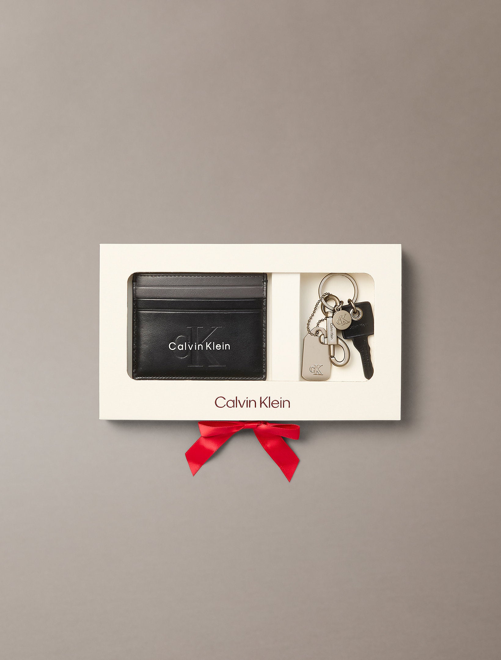 محفظة كالفين كلاين Bold Cardholder Key Fobb