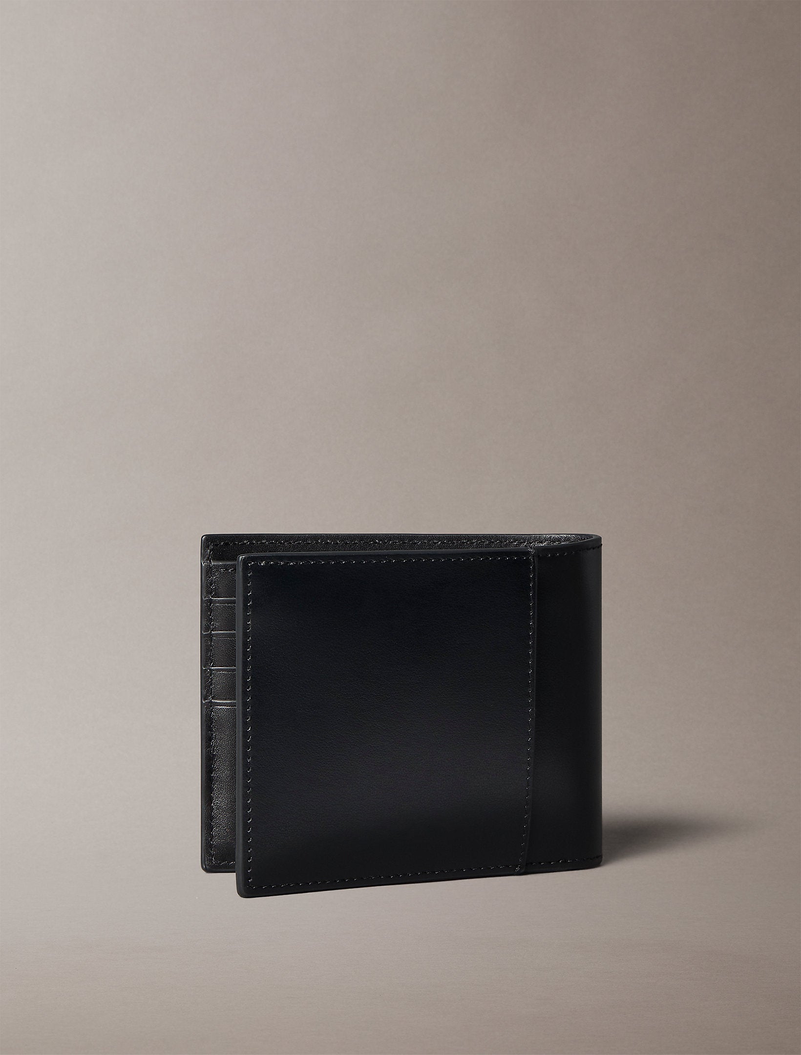 Calvin Klein Graphic Billfold W Coin Wallet