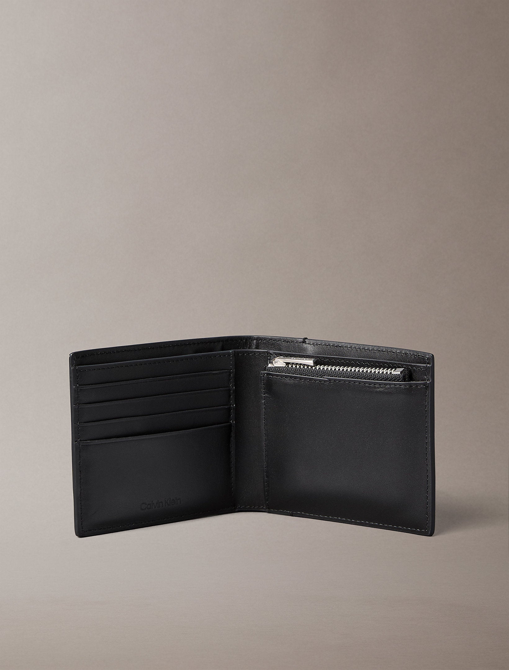 Calvin Klein Graphic Billfold W Coin Wallet