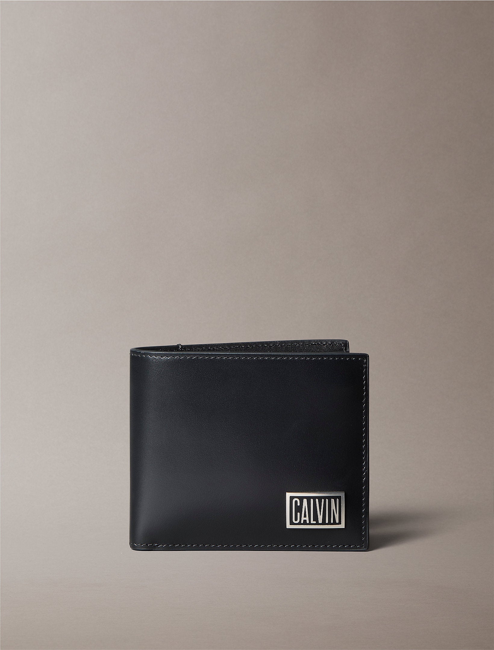 Calvin Klein Graphic Billfold W Coin Wallet