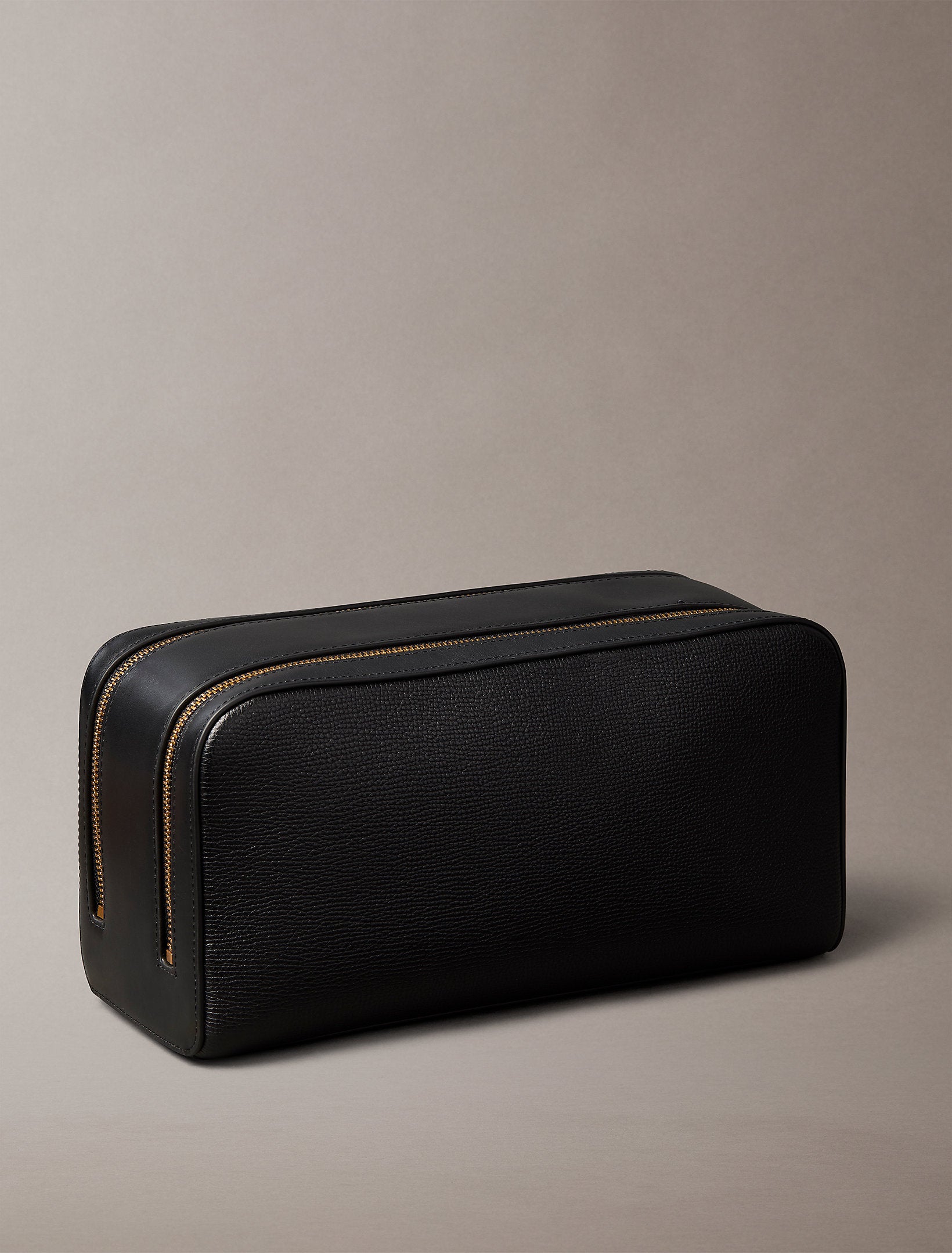 Calvin Klein Premium Leather Dopp Kit Bag