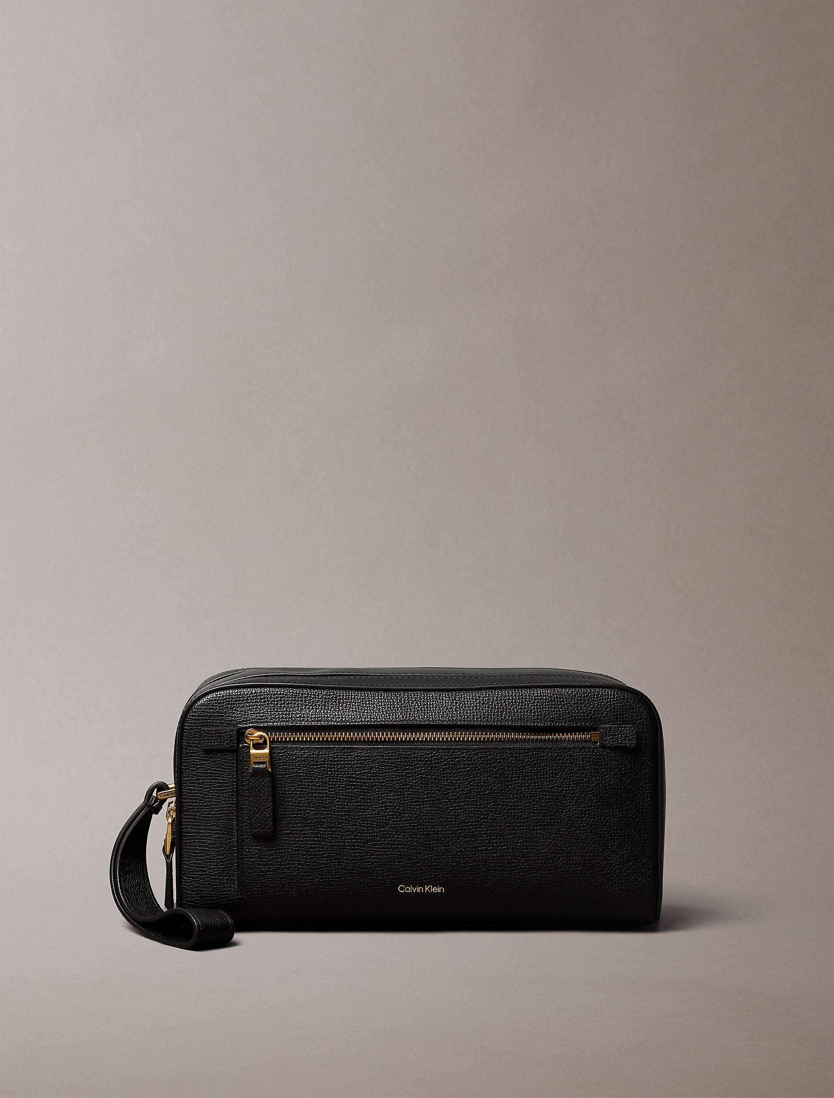 Calvin Klein Premium Leather Dopp Kit Bag