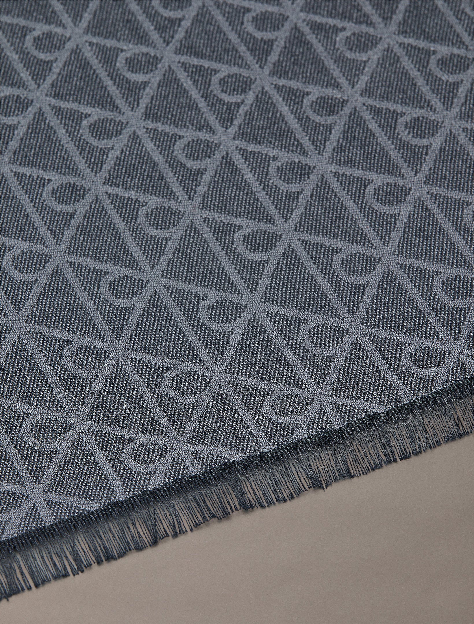 Calvin Klein Tonal Aop Wool Lw Scarf