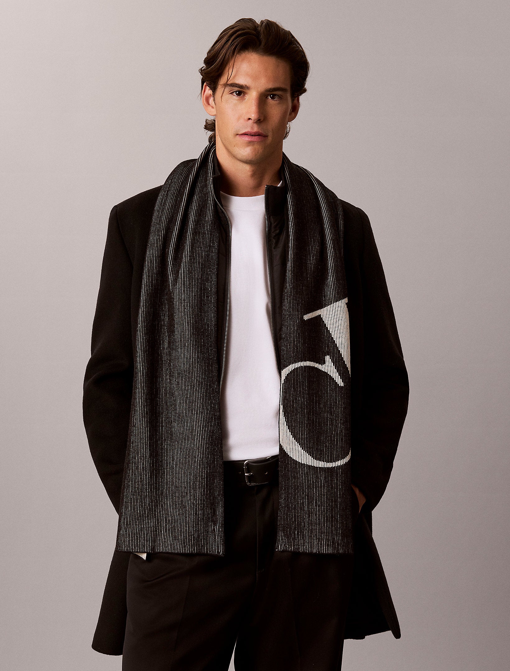 Calvin Klein Bold Graphic Scarf