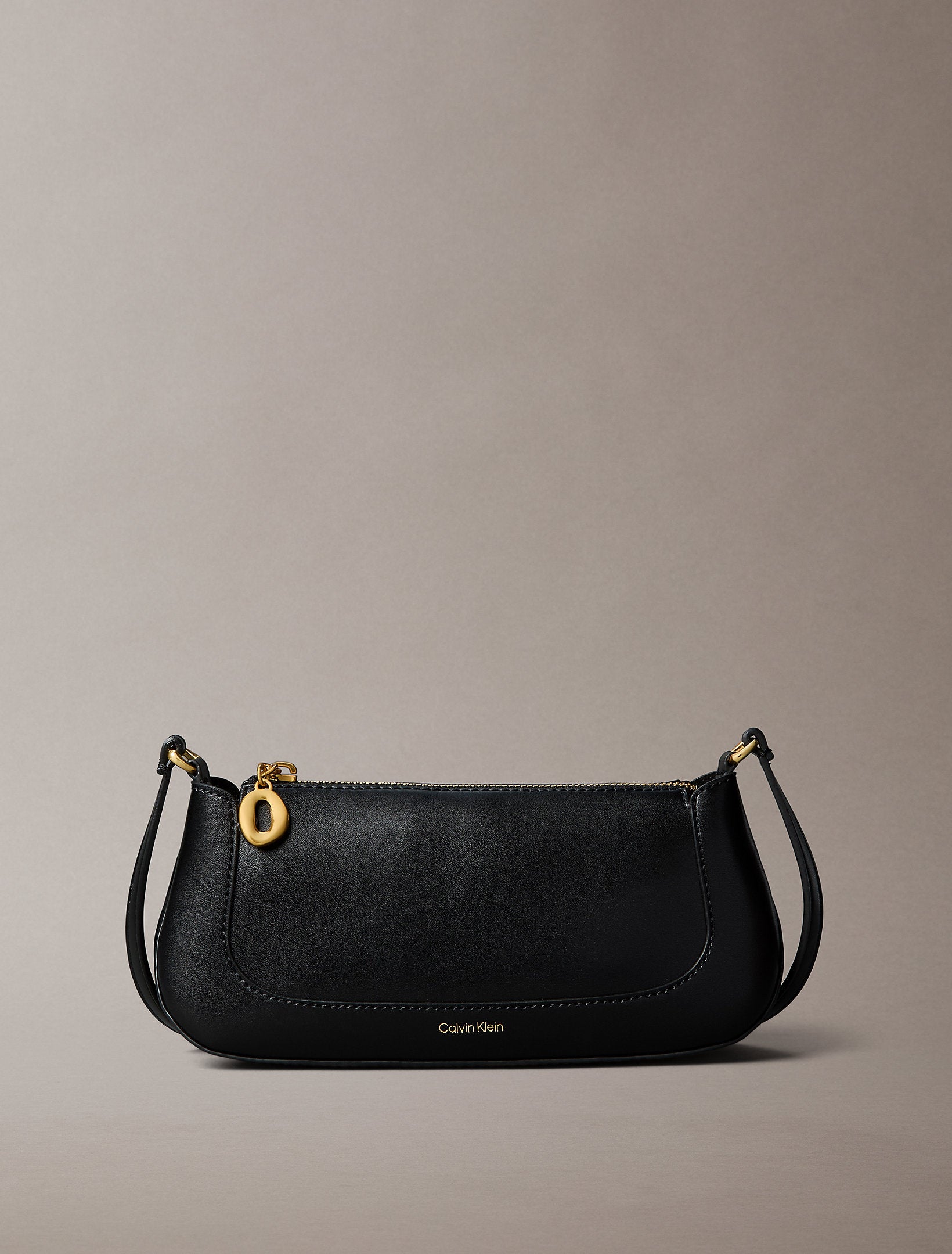 حقيبة كالفين كلاين Hardware Zip Crossbody