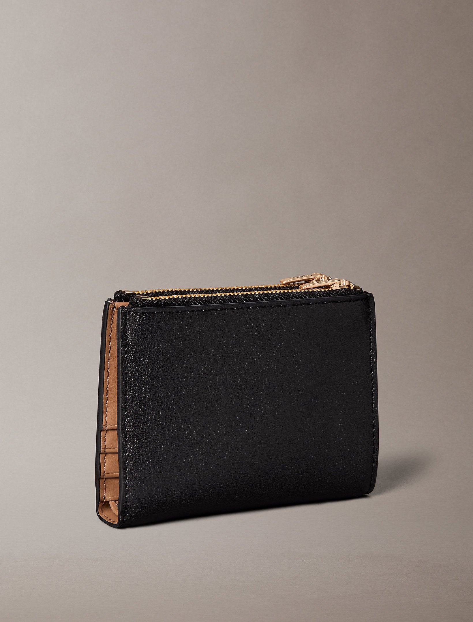 Calvin Klein Foil Logo Dbl Zip Wallet