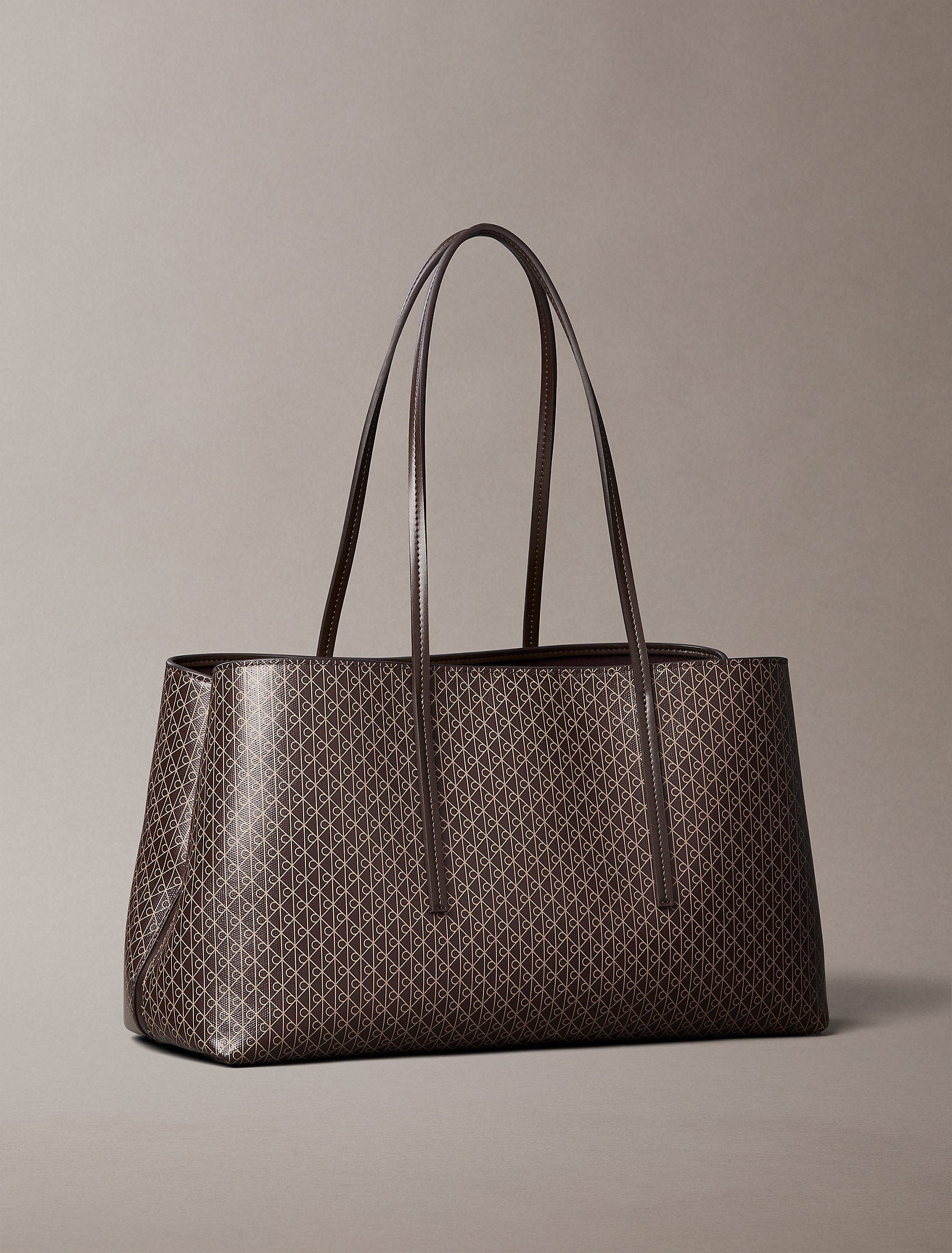حقيبة كالفين كلاين Emblem Aop Medium Work Tote