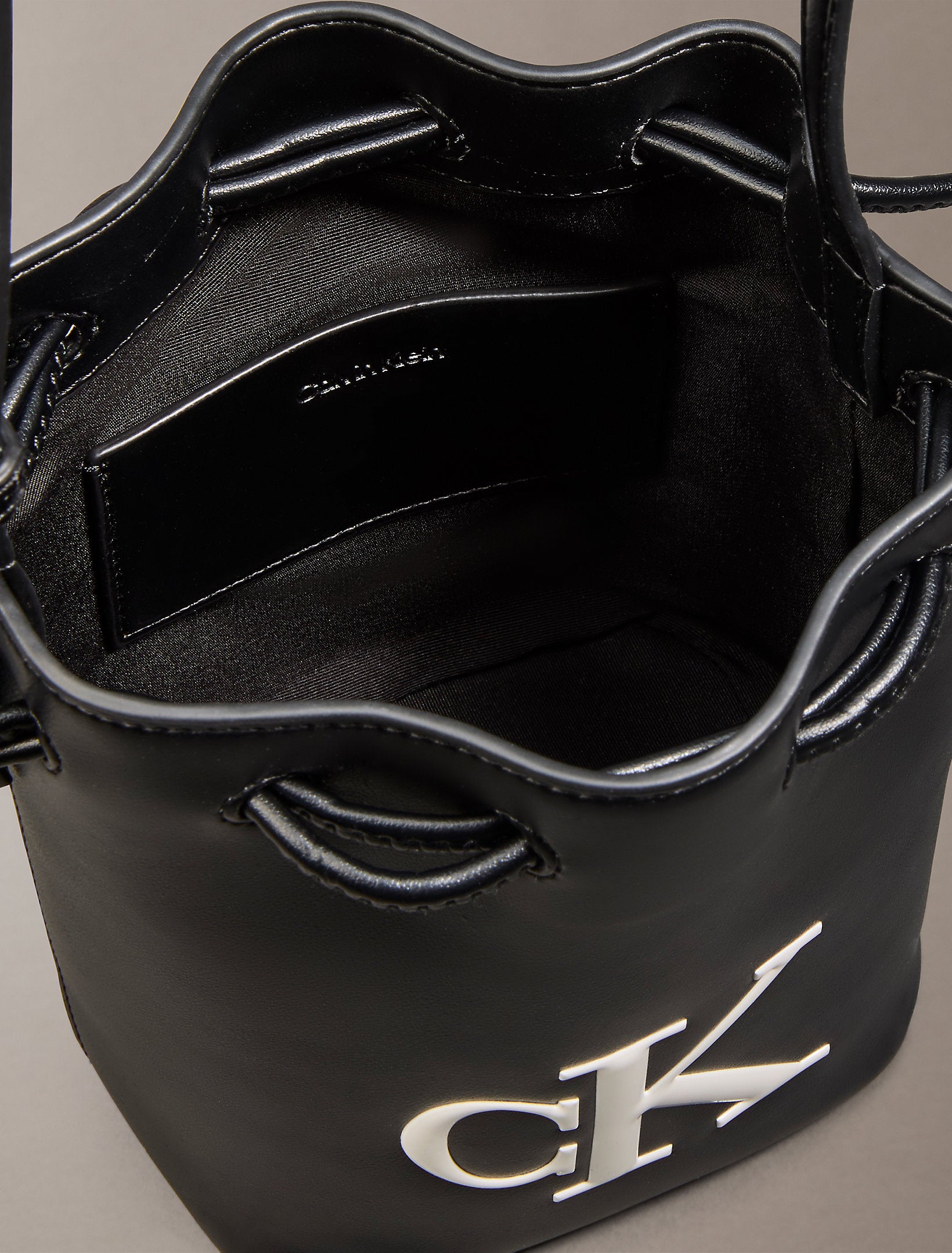 حقيبة كالفين كلاين Bold Mini Bucket Crossbody
