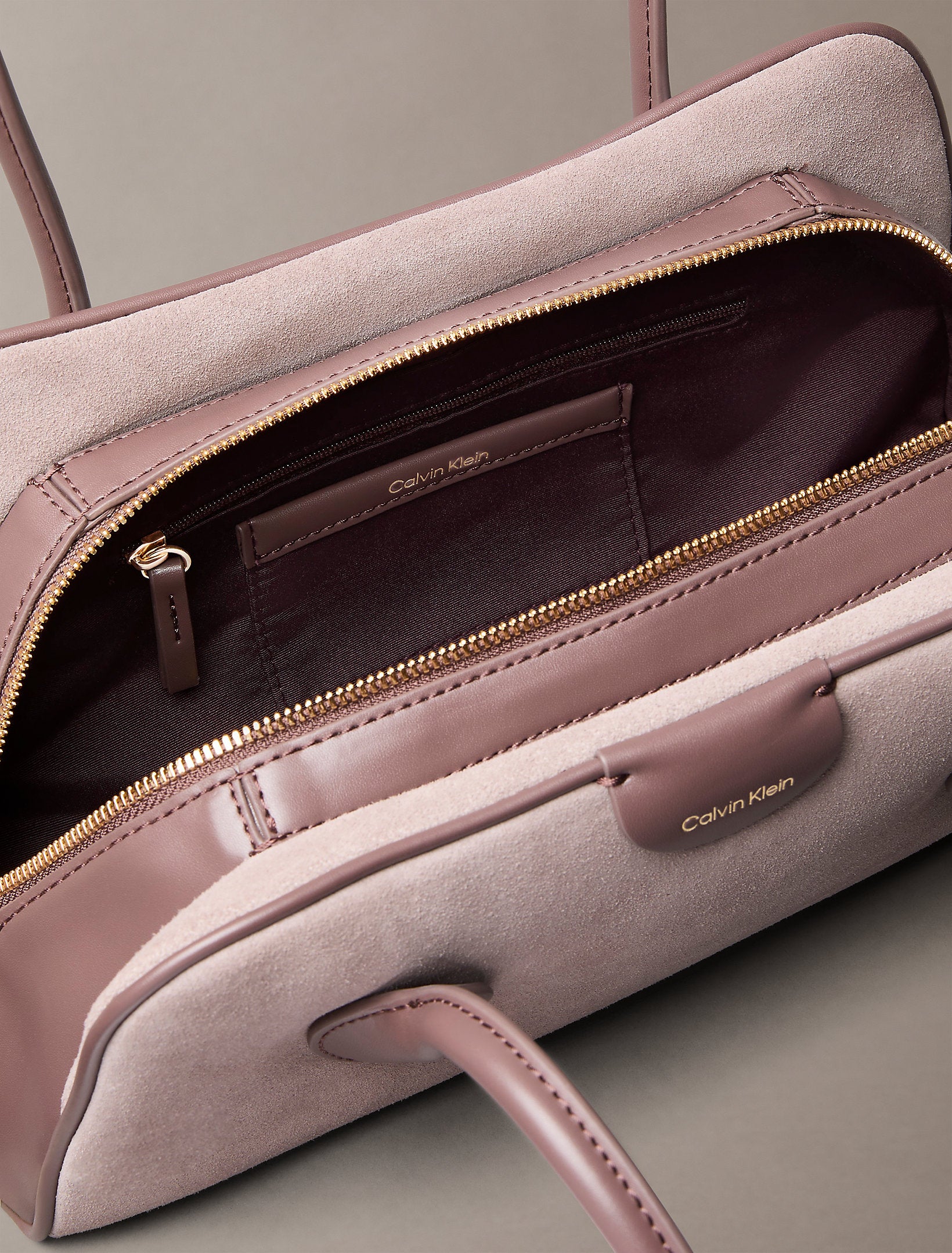 حقيبة كالفين كلاين Emblem Trio Suede Shoulder