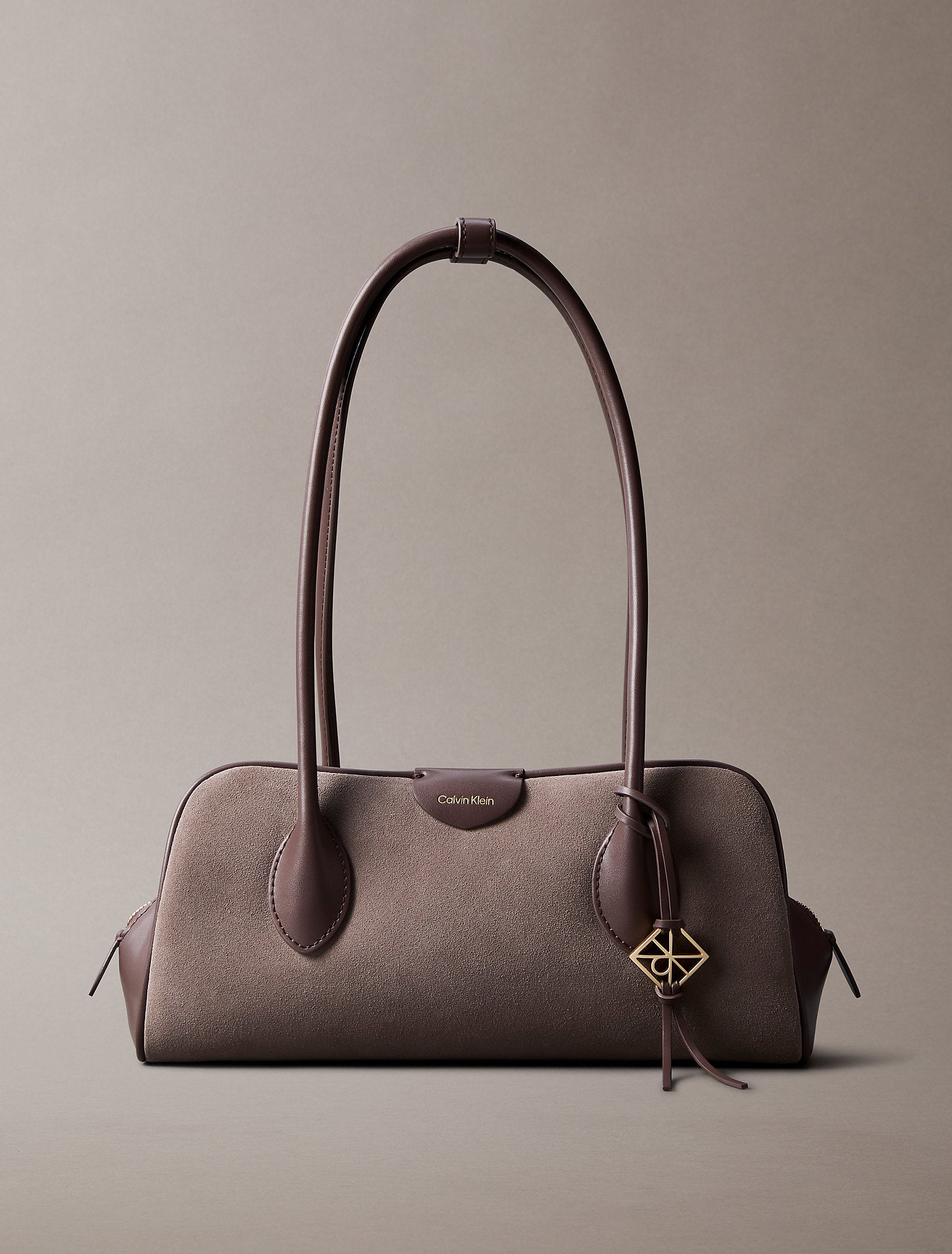 حقيبة كالفين كلاين Emblem Trio Suede Shoulder