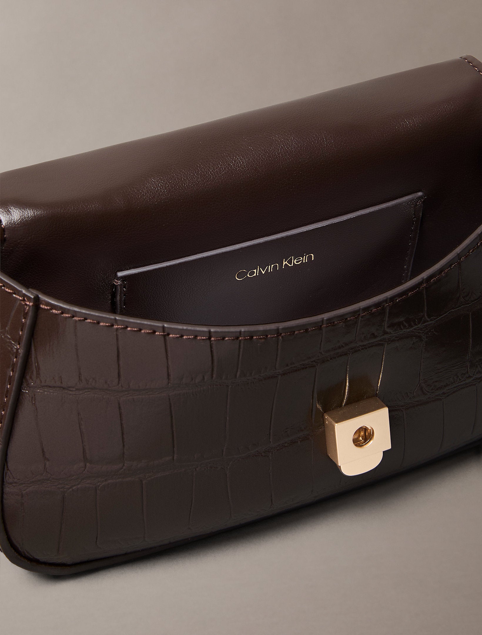 حقيبة كالفين كلاين Croc Top Handle