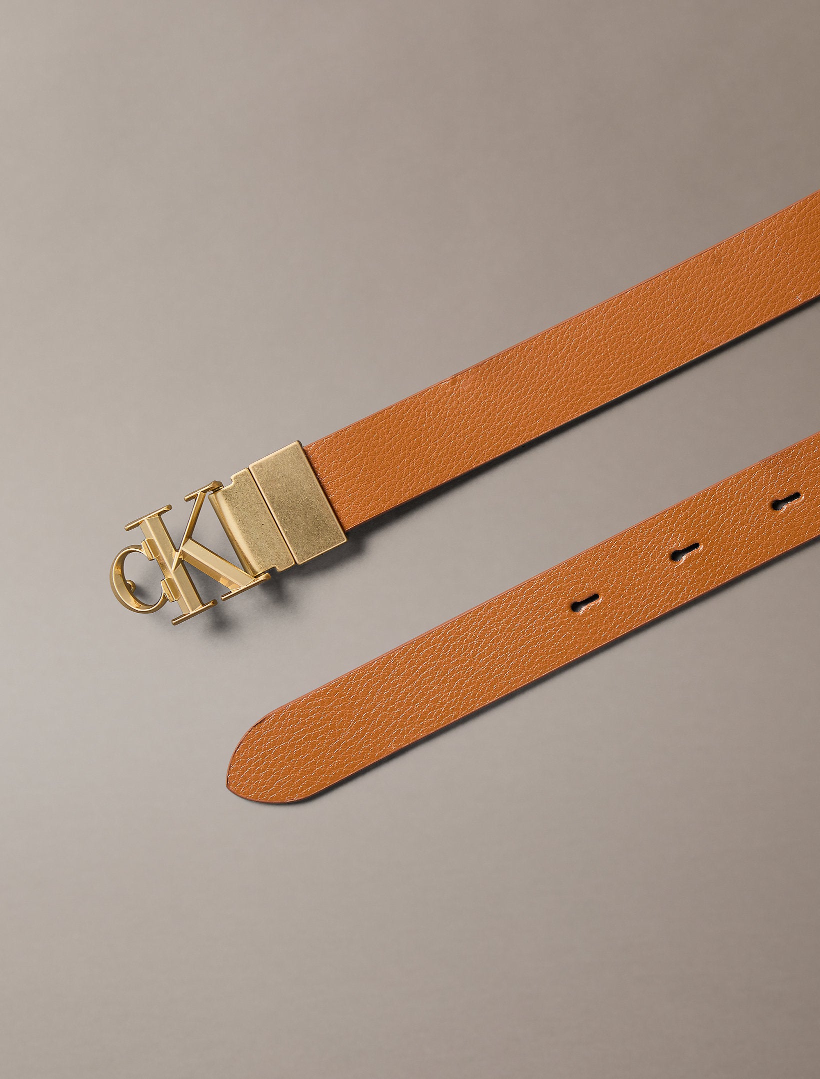 Calvin Klein Facet Pebble Rev Adj 25mm Belt