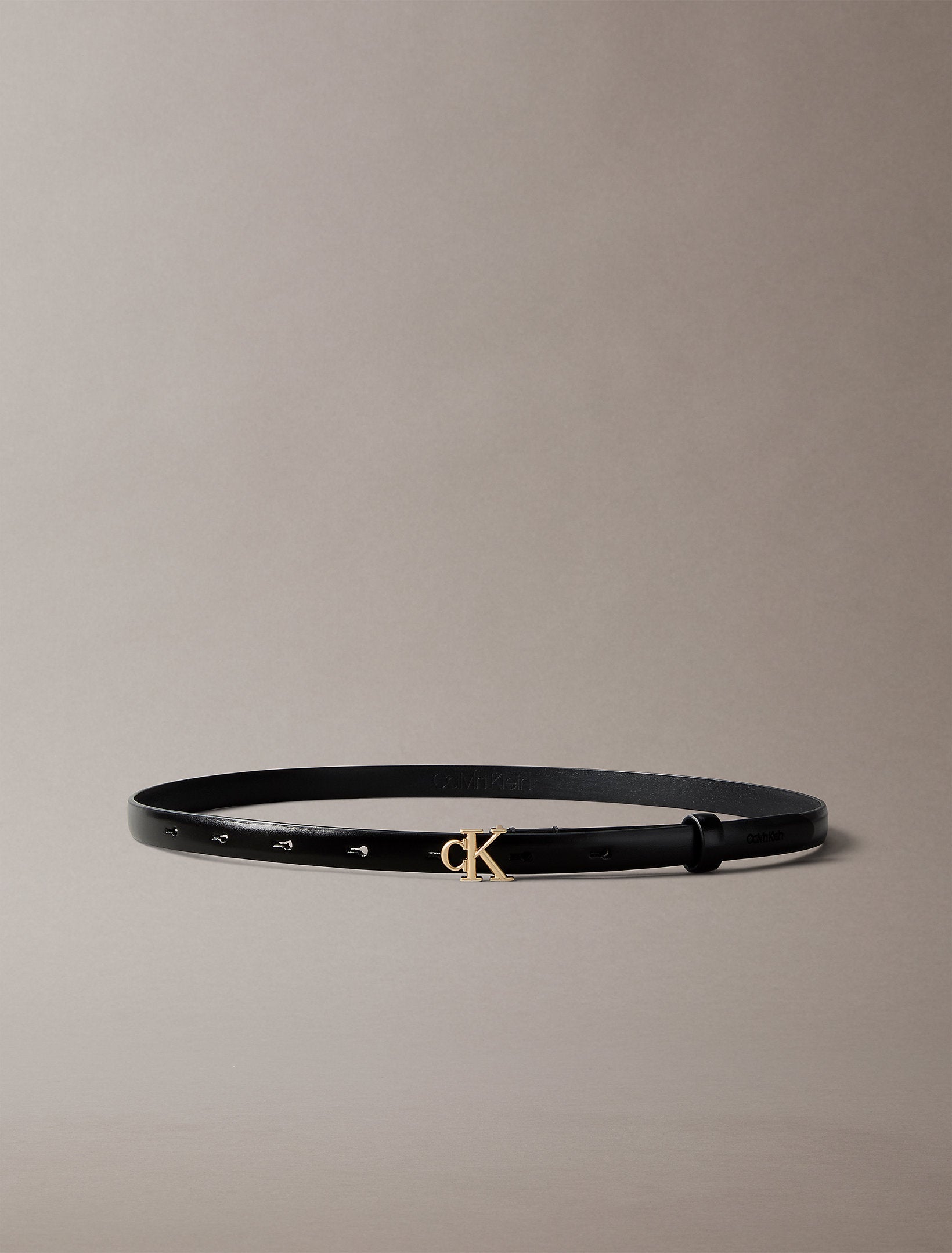 Calvin Klein Round Buckle Smooth 15mm Belt