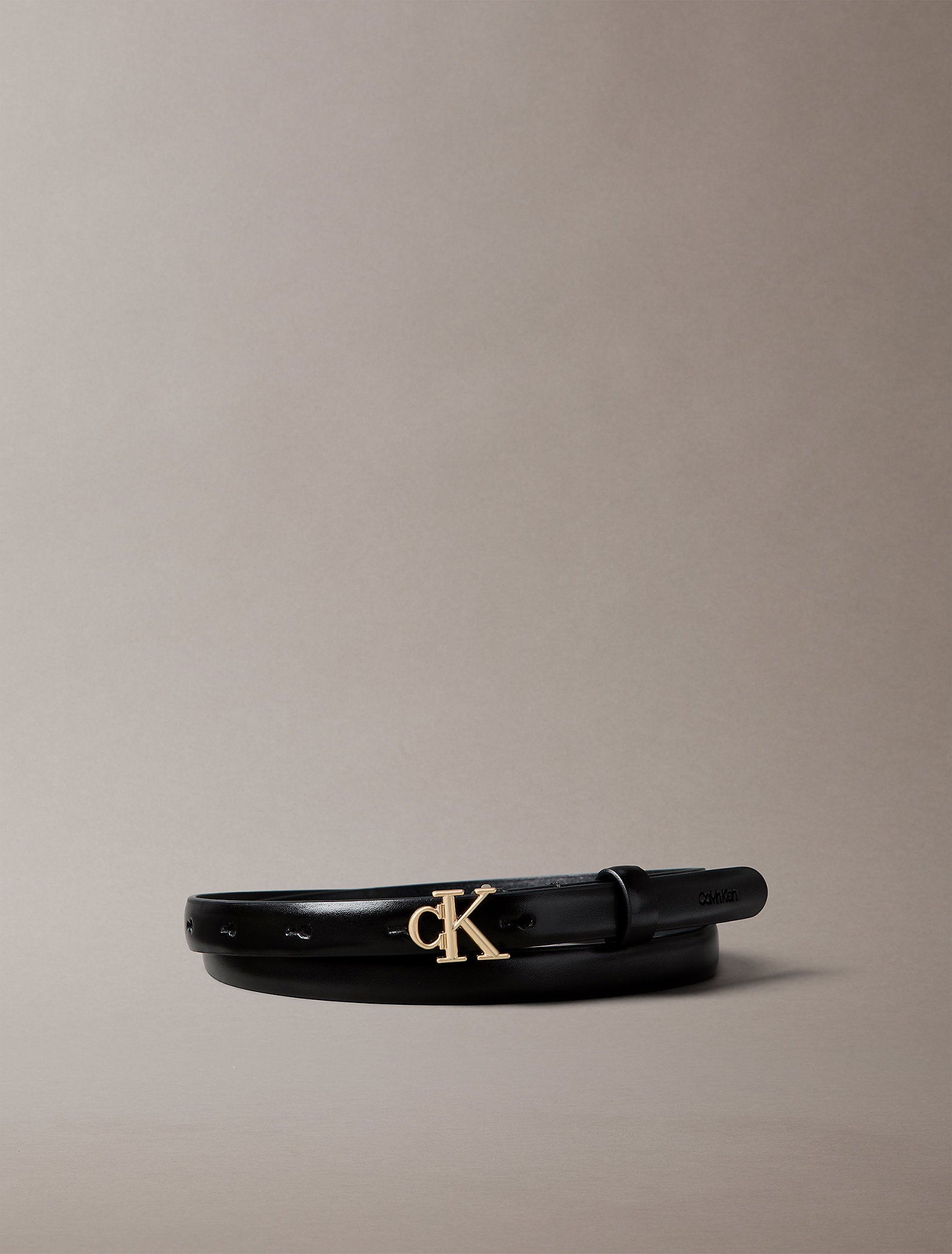 Calvin Klein Round Buckle Smooth 15mm Belt