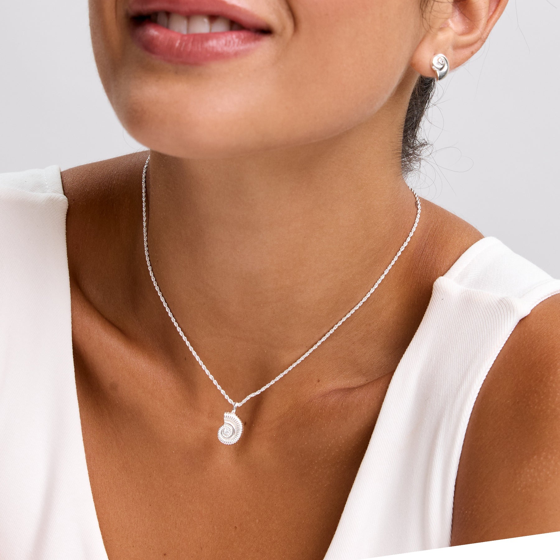 Danon Shell Necklace