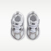 Nike V5 Rnr Sneaker
