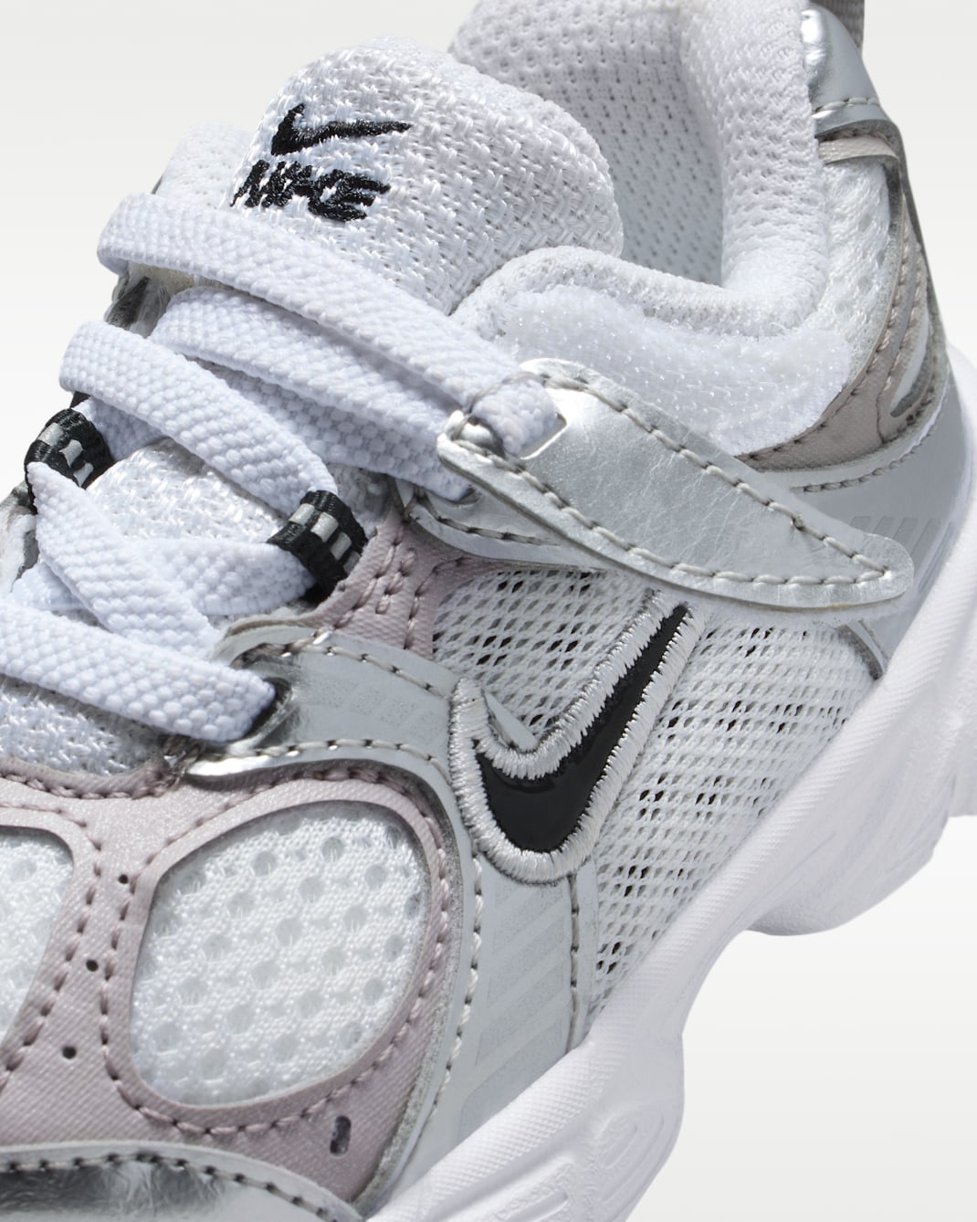 Nike V5 Rnr Sneaker