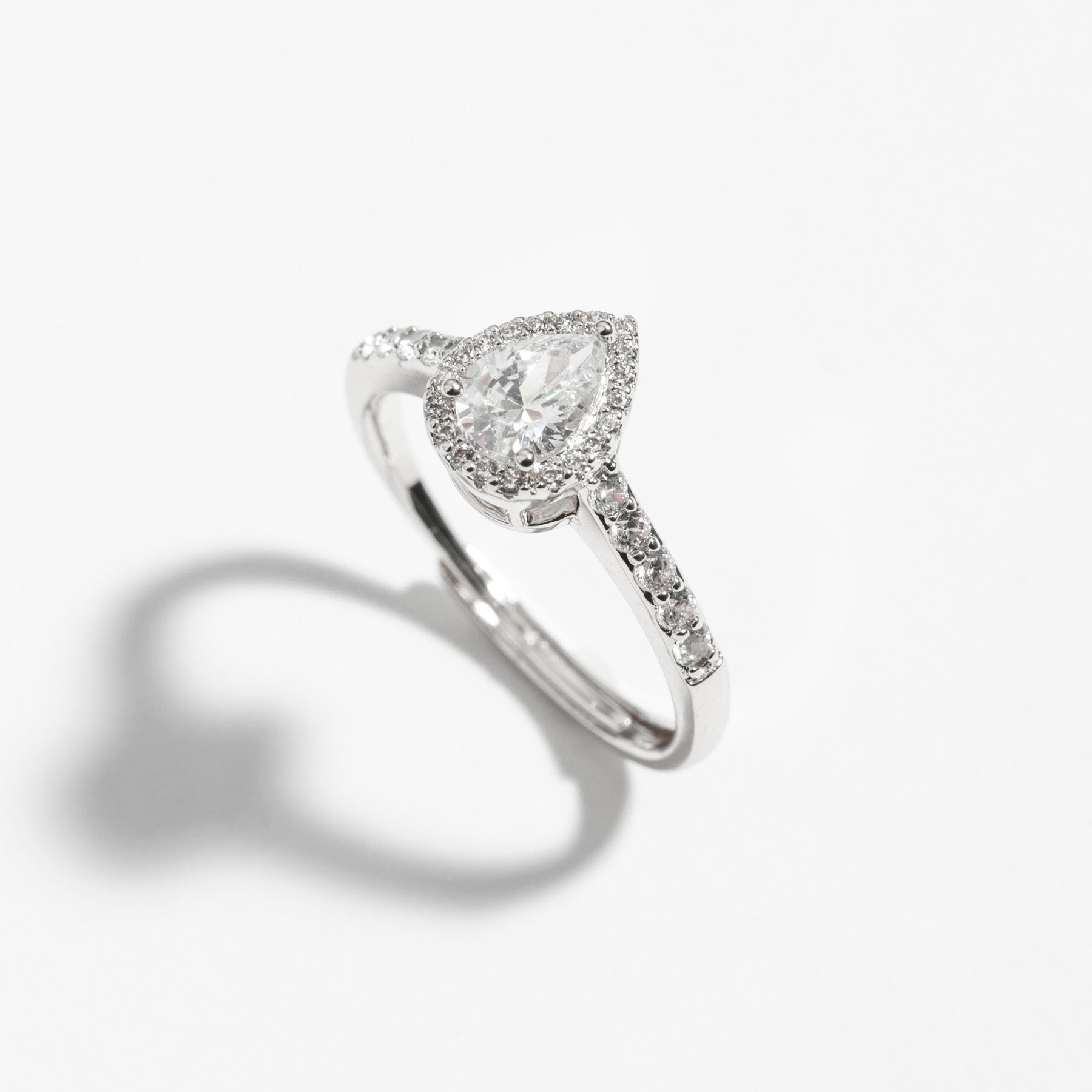 خاتم دانون Eleanora
