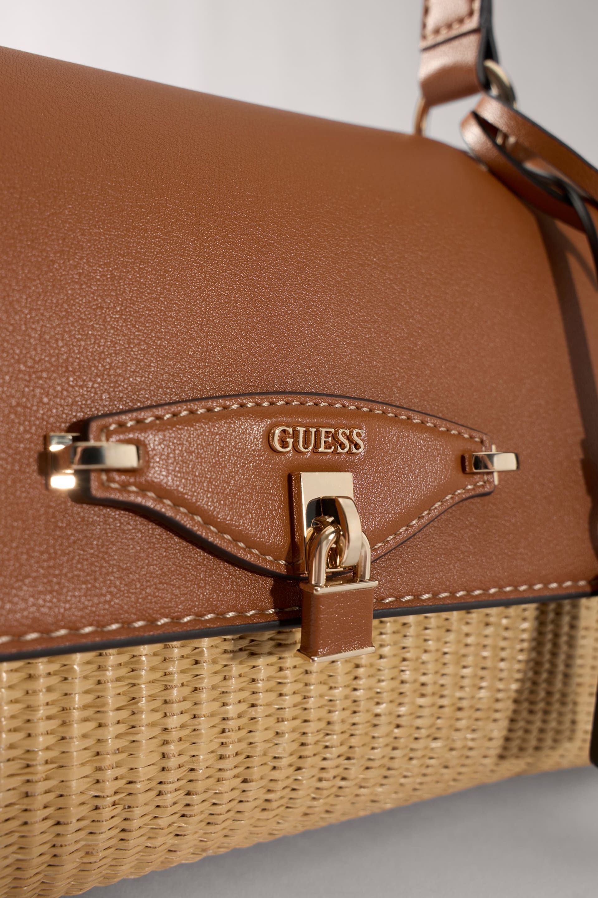 Guess Maggie Shoulder Bag