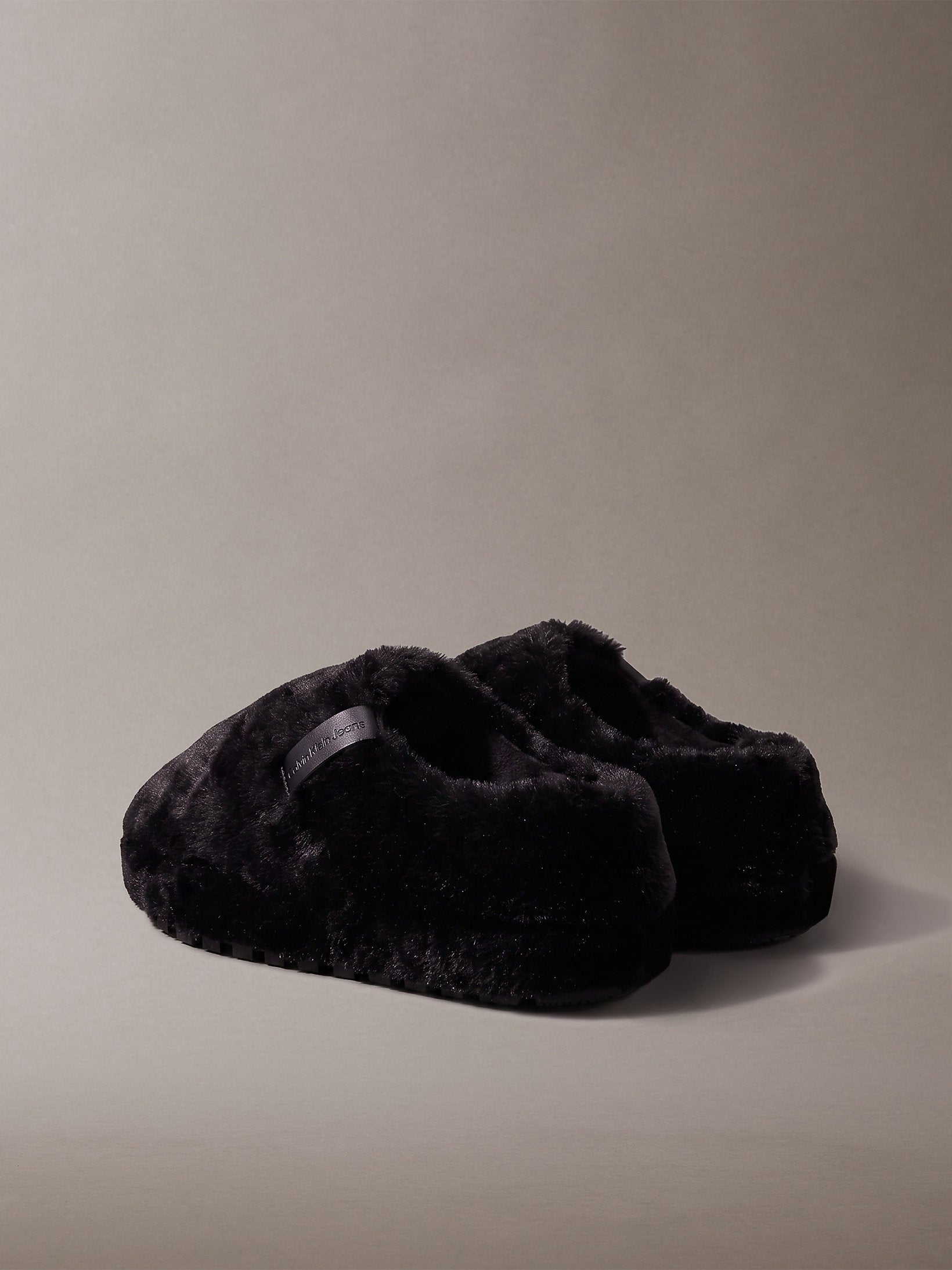 Calvin Klein Home Anke Slipper Wn Fur Shoe