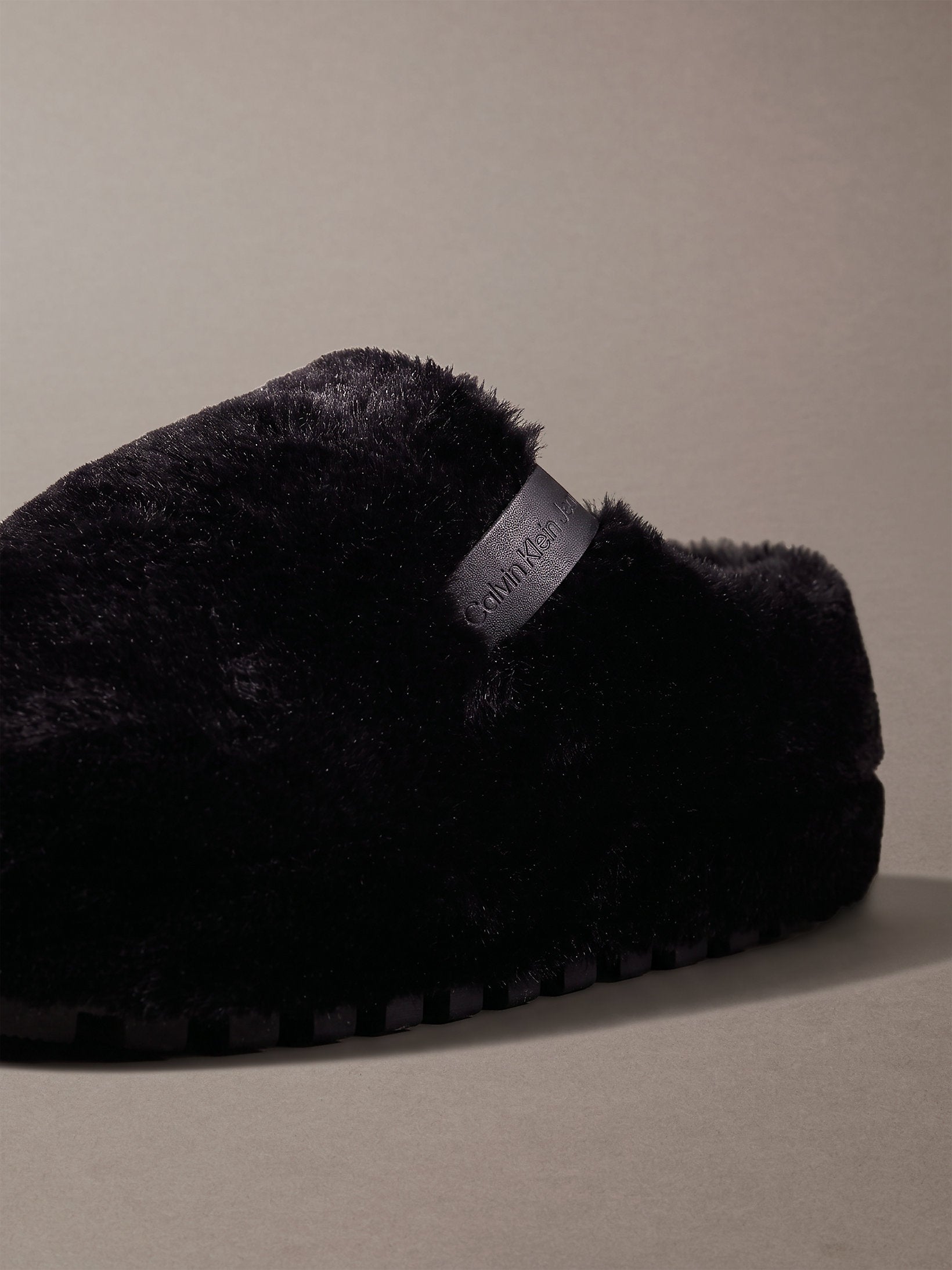 Calvin Klein Home Anke Slipper Wn Fur Shoe