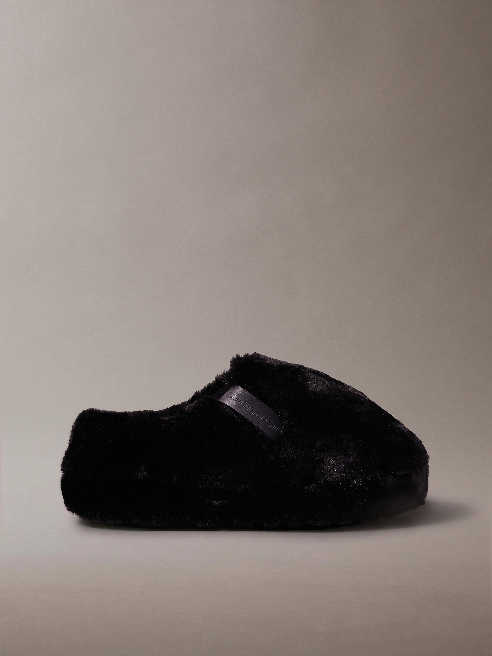 Calvin Klein Home Anke Slipper Wn Fur Shoe
