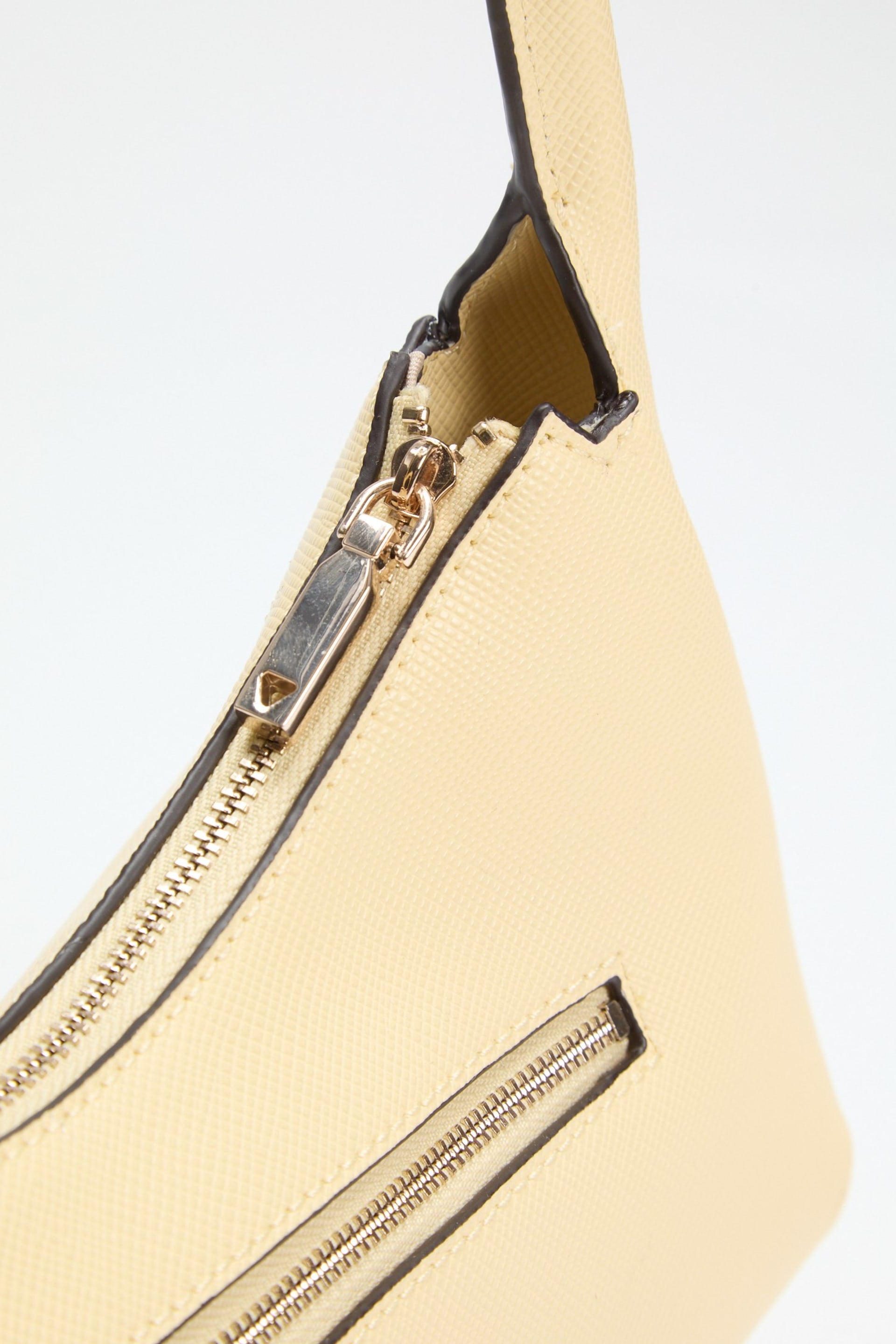 Guess Gilda Hobo Bag