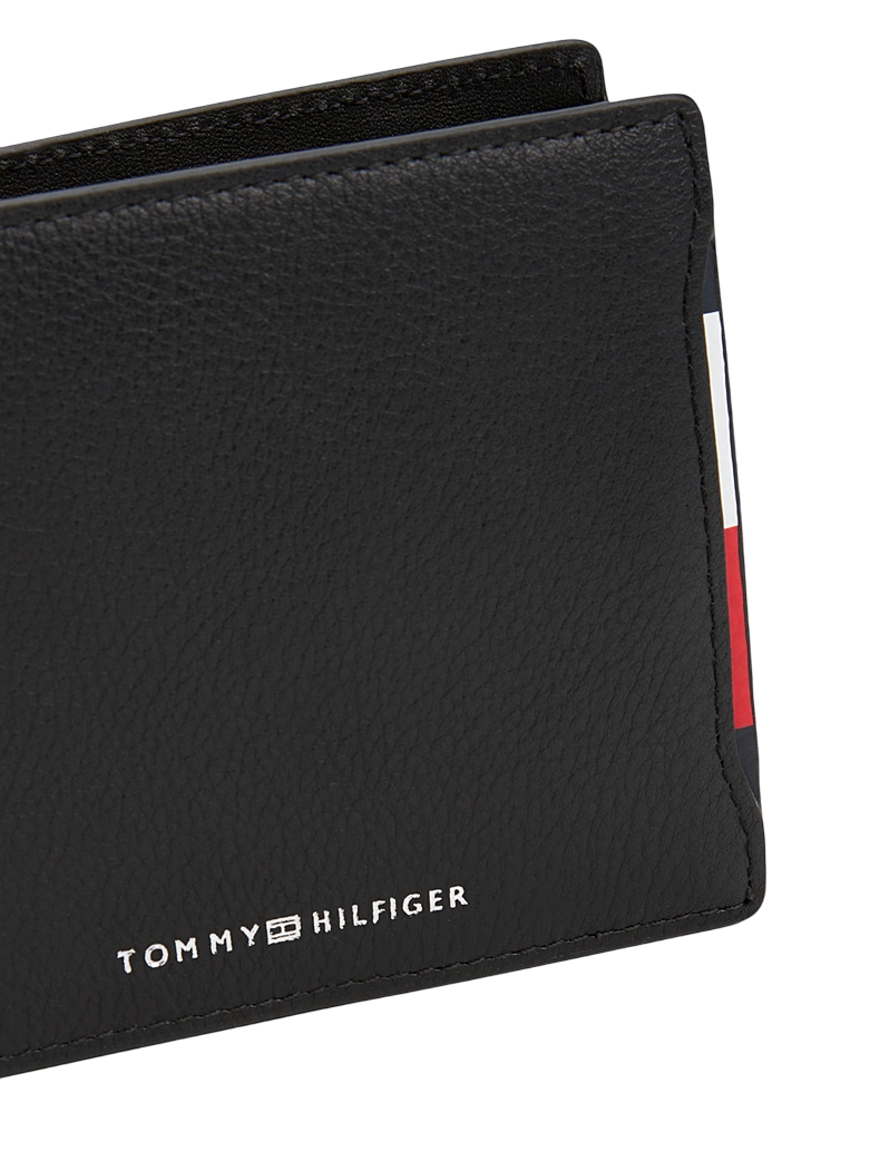 Tommy Hilfiger Logo Leather Bifold Wallet