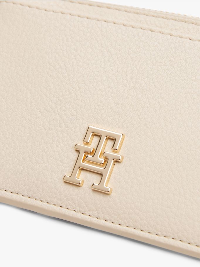 محفظة تومي هيلفيجر Th Monogram Plaque Card Holder
