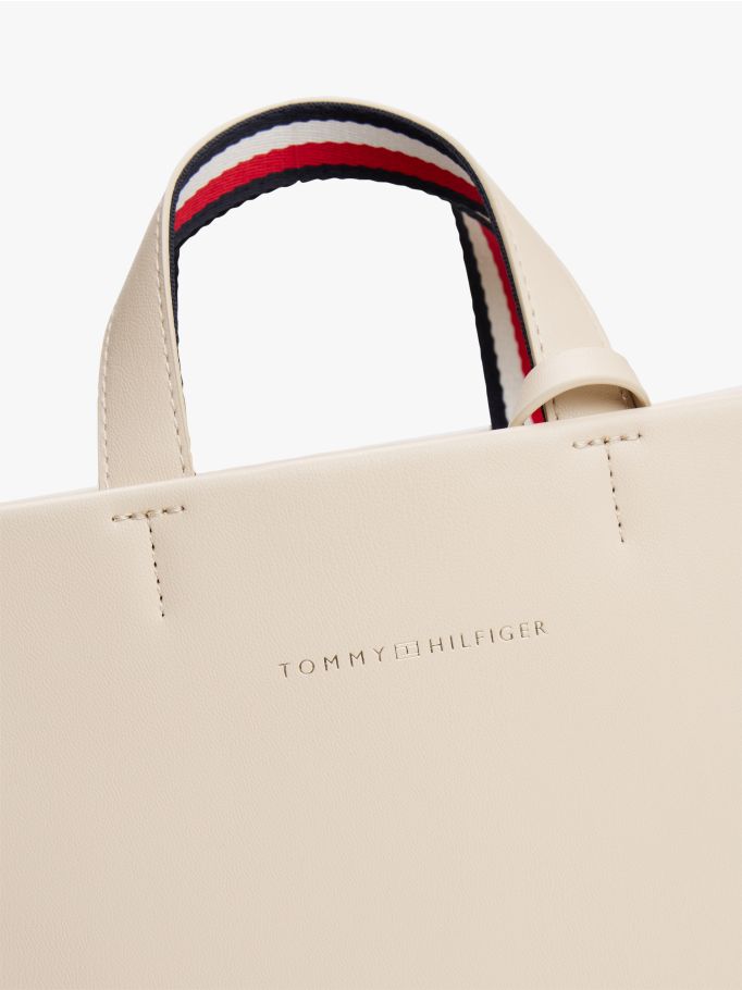 حقيبة تومي هيلفيجر Logo Luggage Tag Crossbody Shopper