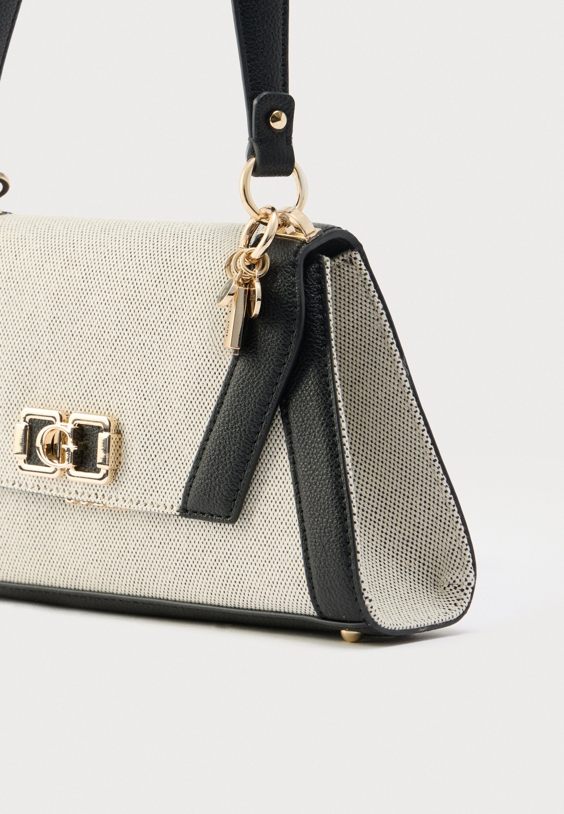 حقيبة جيس Karnilla Shoulder