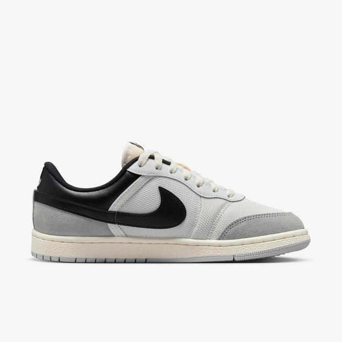 حذاء سنيكر نايك Air Jordan Skyline Low