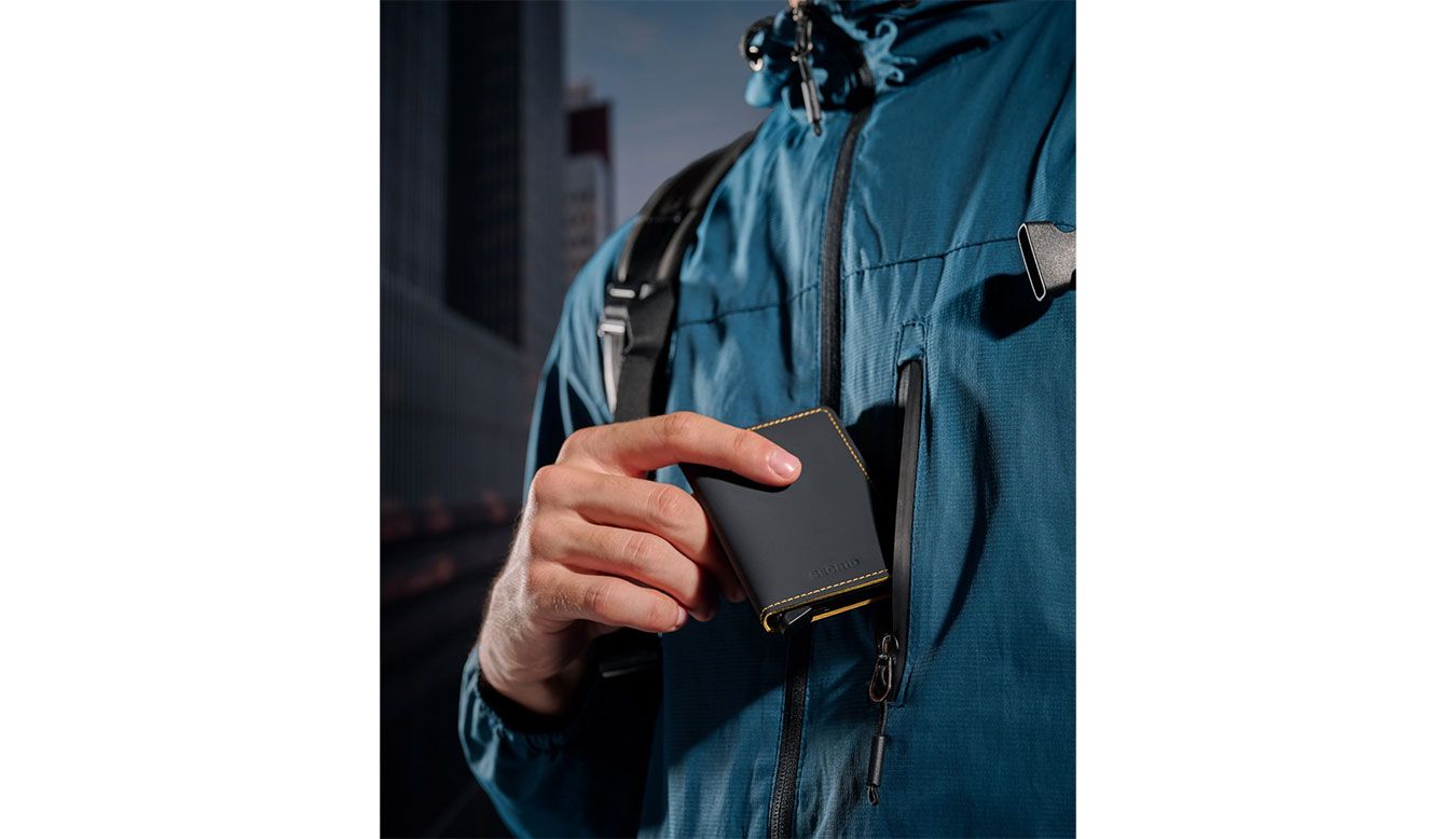 محفظة سكرد Miniwallet Crisple Black