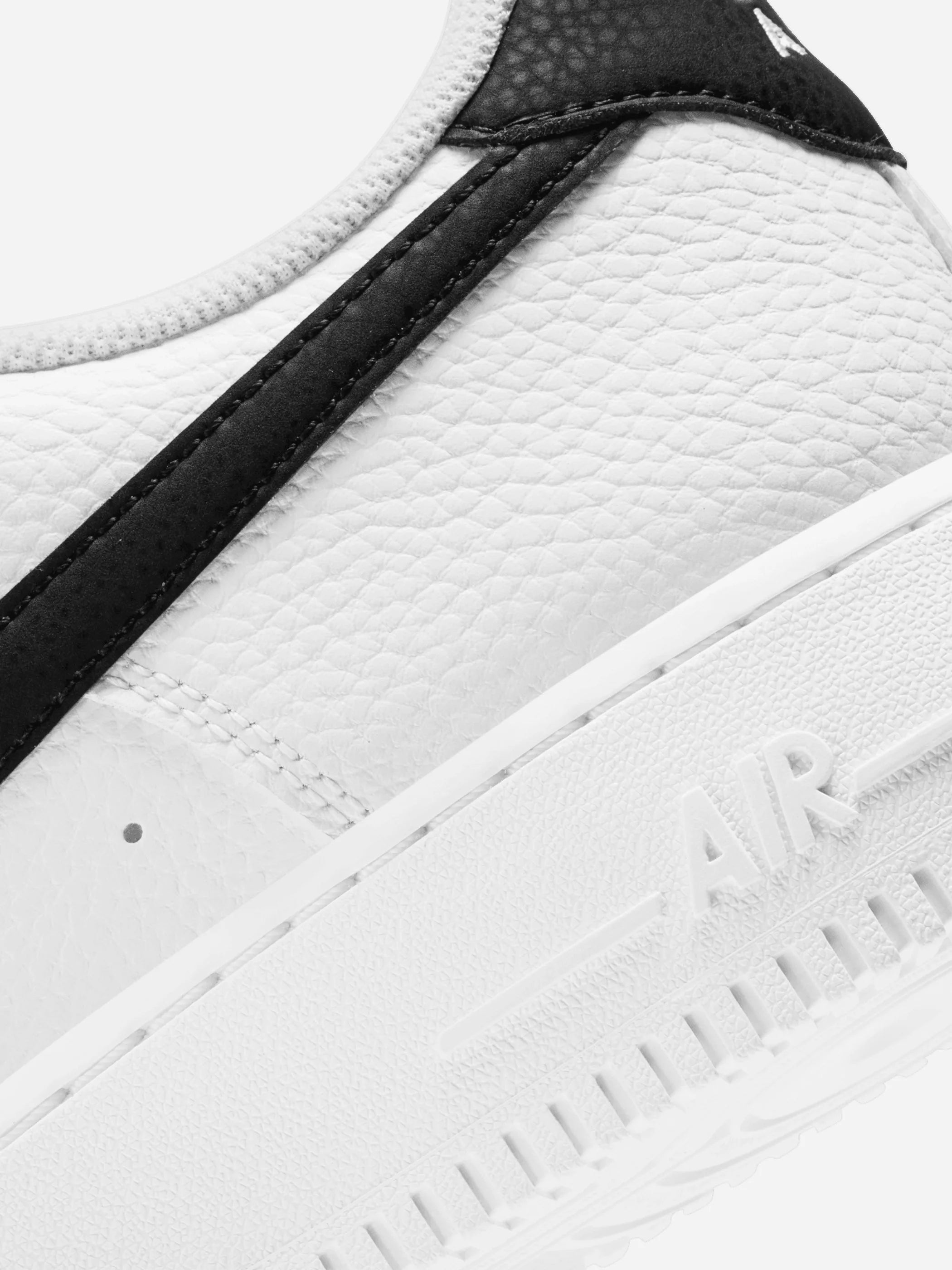 Nike Wmns Air Force Sneaker