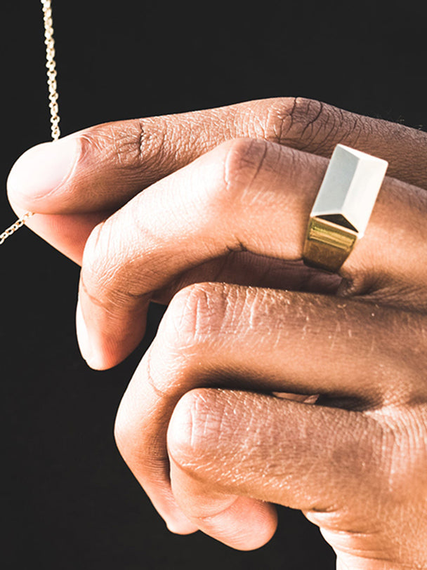 Ainker Pyramid Ring