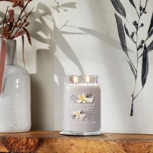 Yankee Candle Smoked Vanilla and Cashmere Signature Large Scented Candle
