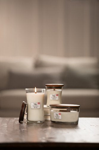 شمعة معطرة وودويك White Teak Ellipse Jar
